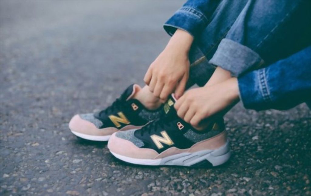 Giày nữ New Balance