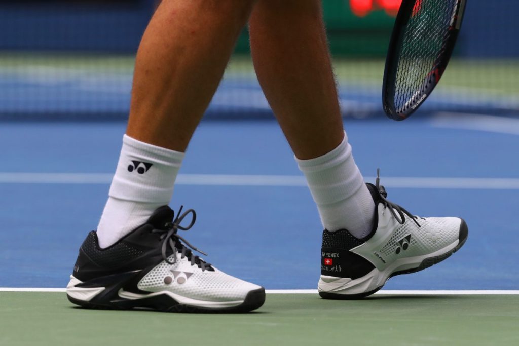 Giày cầu lông Yonex