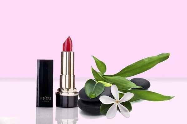 Son màu đỏ cherry Riori Matte Lipstick 05 - Cherry Red