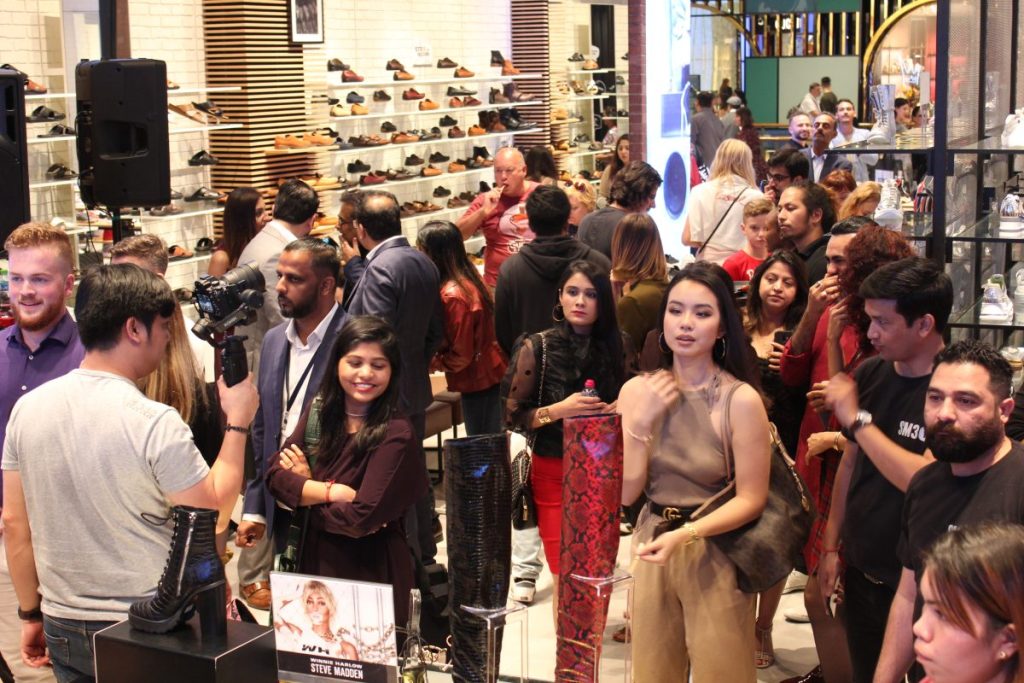 Cửa hàng bán lẻ Steve Madden ở Dubai Mall