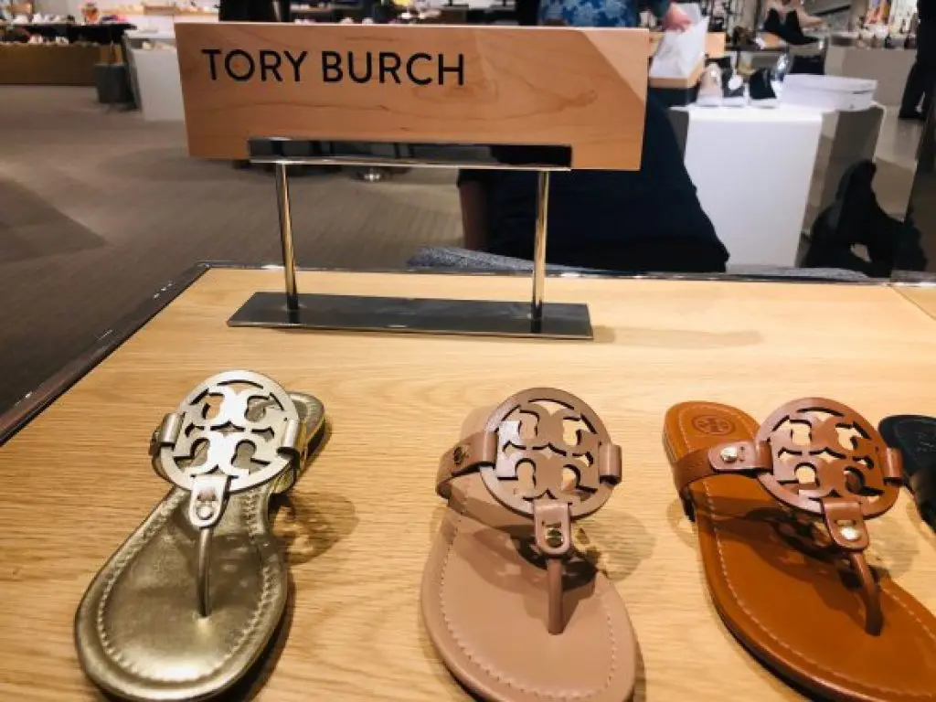 Thương hiệu discount tory burch