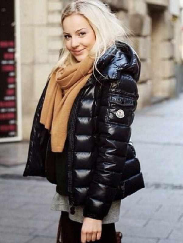 Áo khoác Moncler nữ