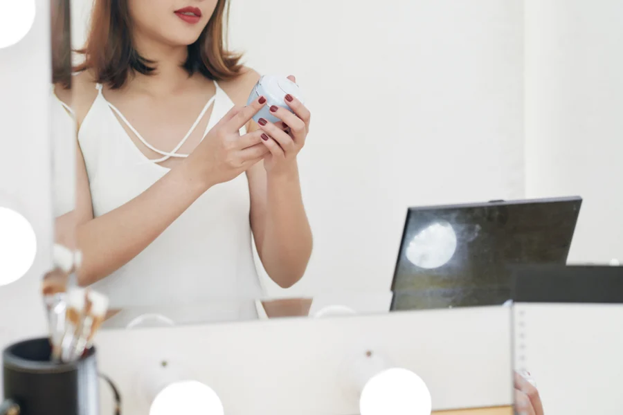 Đọc kỹ thông tin hướng dẫn trước khi sử dụng mỹ phẩm