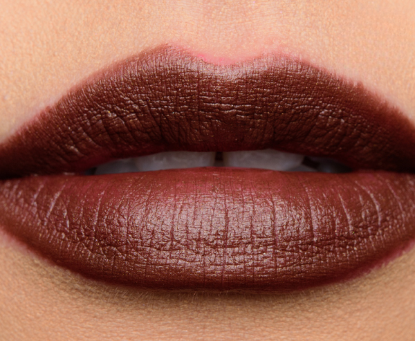 Màu son đỏ nâu/đỏ nâu trầm cho da ngăm