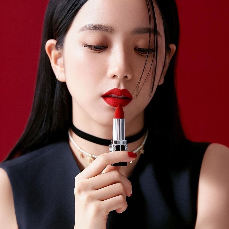 Đỏ tươi: vẻ đẹp quyến rũ và tươi tắn