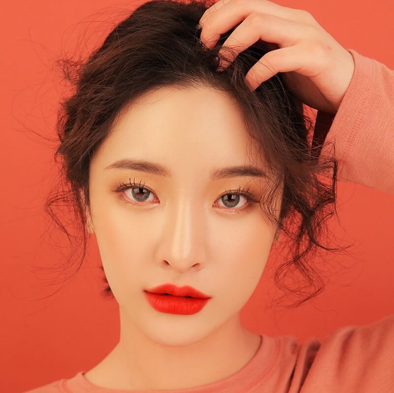 Đỏ cam: Màu son hoàn hảo cho sắc đẹp tươi tắn