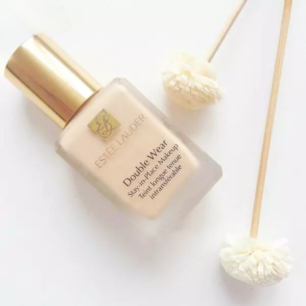 Kem nền Estee Lauder Double Wear Kem nền Estee Lauder Double Wear