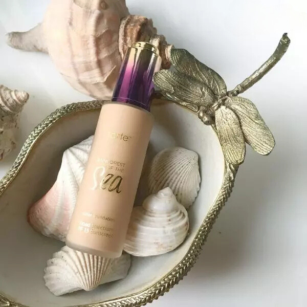 Kem nền Tarte Rainforest Of The Sea Water Foundation Kem nền Tarte Rainforest Of The Sea Water Foundation