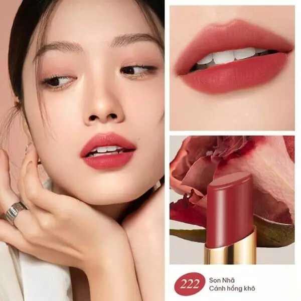 Son đỏ hồng Nhã Cỏ Mềm màu 222 để thêm phần nữ tính, dịu dàng và cuốn hút Son đỏ hồng Nhã Cỏ Mềm màu 222 để thêm phần nữ tính, dịu dàng và cuốn hút