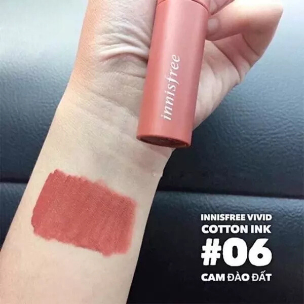 Son Innisfree Vivid Cotton Ink #06 màu cam đất