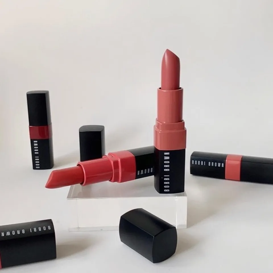 Son thỏi Bobbi Brown Crushed Lip Color có dưỡng mềm mịn môi