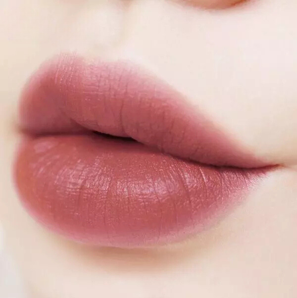 Son màu cánh hồng khô hợp với da nào?