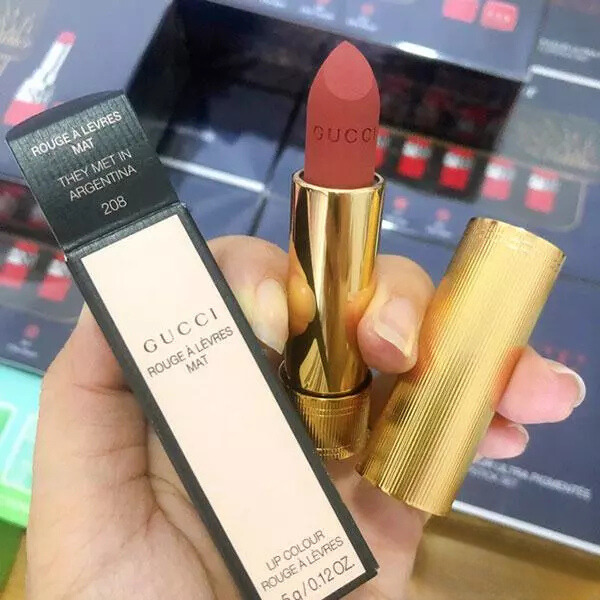 Son thỏi Gucci Rouge A Levres Matte Lipstick 208 They Met In Argentina