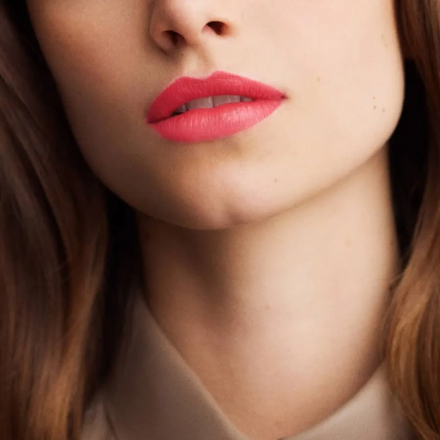 Son màu hồng san hô hợp với da nào?