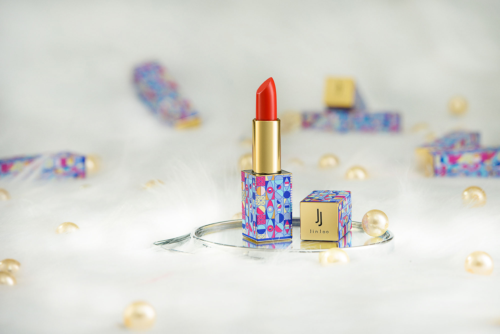 Cách chụp son đẹp là chỉnh sửa hình ảnh sau khi chụp