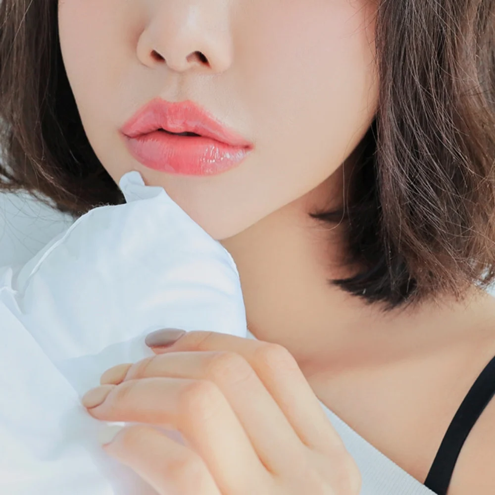 Son xăm có dưỡng ẩm Son xăm có dưỡng ẩm