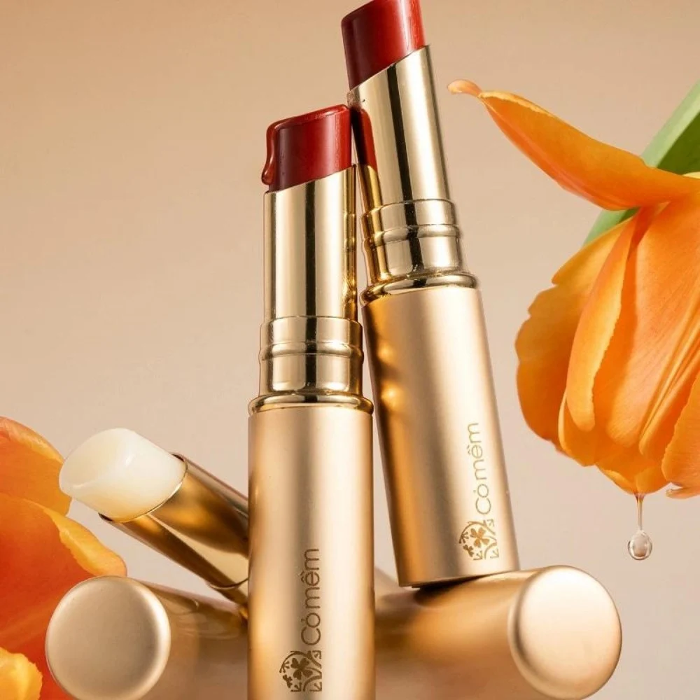 Son màu với thành phần tự nhiên Son màu với thành phần tự nhiên