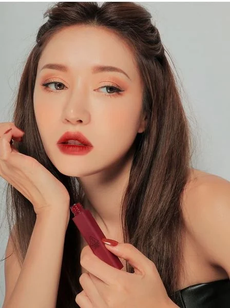 Có thể tô son 3CE màu Immanence lòng môi hay full môi 