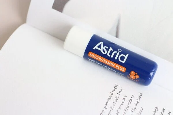 Son dưỡng Astrid Protective & Regenerating Lip Balm