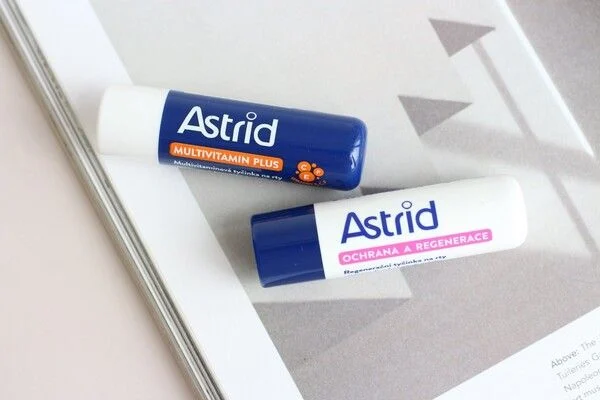 Phiên bản tiêu chuẩn của son Astrid