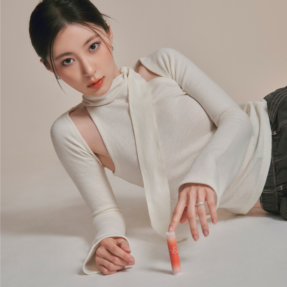 Hướng dẫn sử dụng son dưỡng màu tint Romand Glasting Melting Balm 3.5g