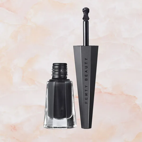 Son màu đen Fenty Beauty Stunna Lip Paint in Uninvited Son màu đen Fenty Beauty Stunna Lip Paint in Uninvited