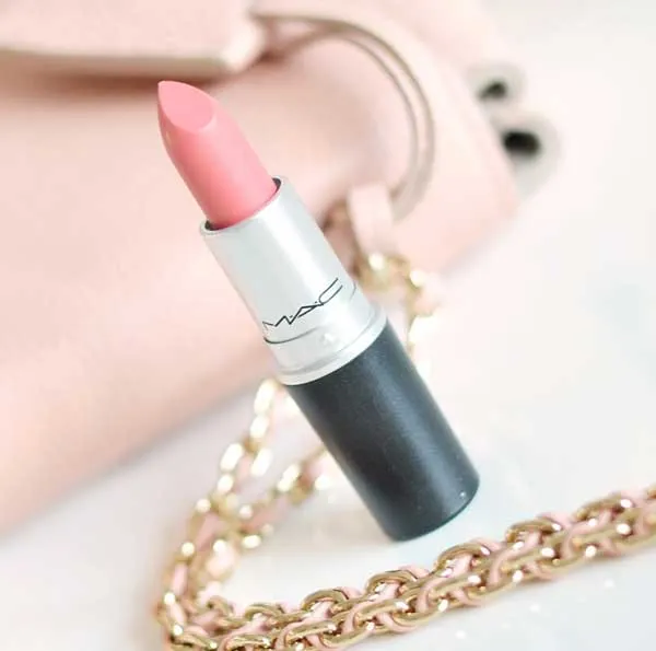 Son MAC màu hồng baby Powder Kiss Lipstick Màu 315 Lasting Passion