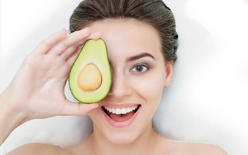 Quả bơ giúp trắng da