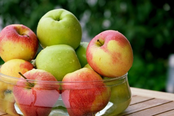 Thêm táo vào chế độ dinh dưỡng hàng ngày giúp bạn có được làn da trắng sáng và khỏe mạnh