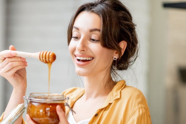 Cách làm nghệ ngâm mật ong trị nám sẽ có hiệu quả khi duy trì sử dụng thời gian dài