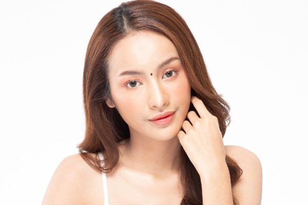 Nốt ruồi ở sơn căn thường mang đến điềm xấu cho cuộc sống và sự nghiệp chủ sở hữu