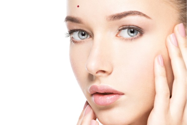 Nốt ruồi son trên trán phái đẹp thường được đánh giá là phúc tướng