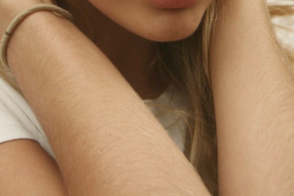 Wax lông có làm lông mọc nhiều hơn không? Sau wax lông khoảng 3-6 tuần lông sẽ mọc lại thưa thớt hơn