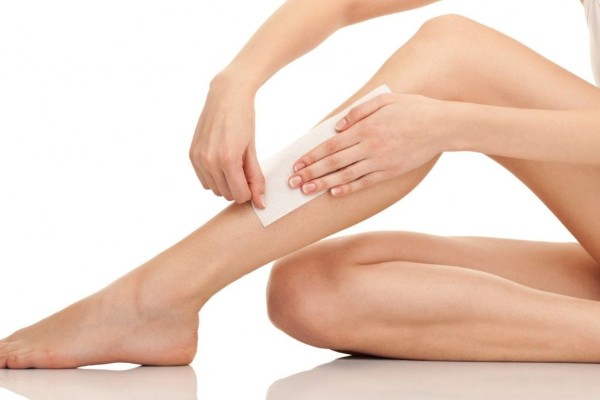 Wax lông có làm lông mọc nhiều hơn không? Cần thực hiện wax lông đúng cách để tránh tình trạng lông mọc lại nhiều hơn