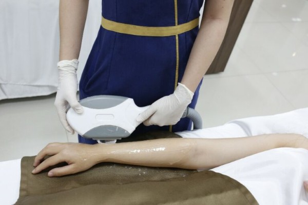 Công nghệ triệt lông tân tiến hàng