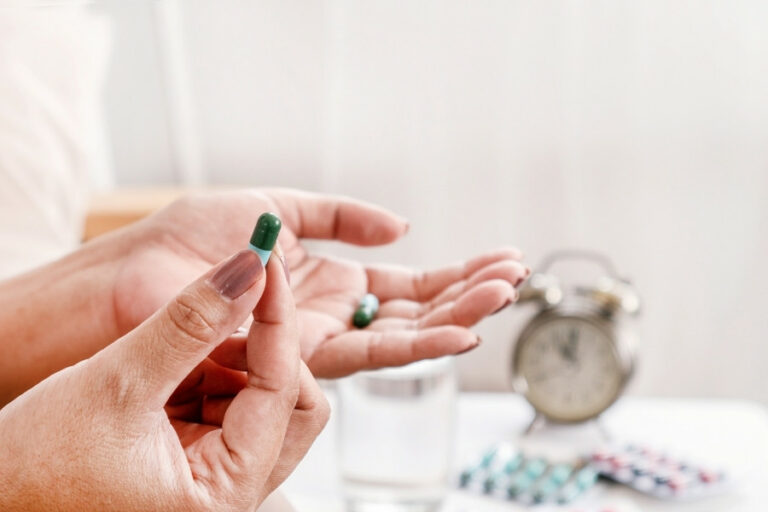 Sử dụng thuốc điều trị kê đơn