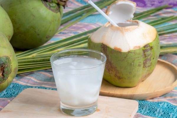 Duy trì thói quen rửa mặt bằng nước dừa tươi làm mờ thâm sạm và sẹo nhanh chóng. Duy trì thói quen rửa mặt bằng nước dừa tươi làm mờ thâm sạm và sẹo nhanh chóng.