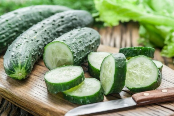 Trị thâm mắt bằng dưa leo an toàn, hiệu quả tại nhà