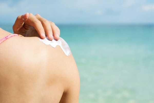 Bảo vệ da trước khi ra ngoài