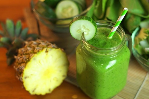Sinh tố dưa chuột kết hợp thơm – Đẩy lùi mỡ thừa