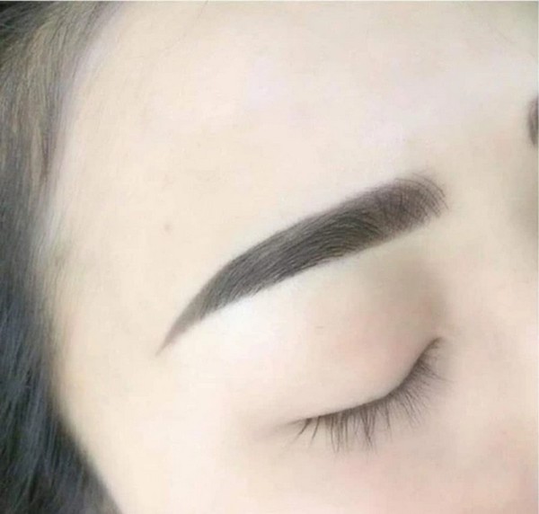 Tiêu chuẩn chọn màu lông mày đẹp và hài hòa với gương mặt