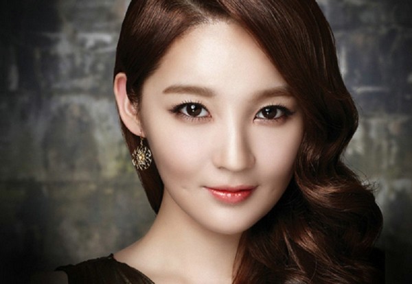 Trang điểm tạo cảm giác mắt tròn hơn