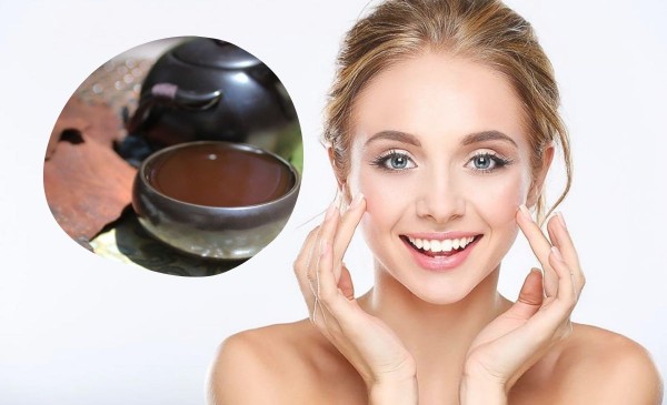 Uống hà thủ ô dưỡng ẩm và làm đều màu da