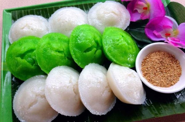 Làm nên bánh bò với bột gạo và bột sắn