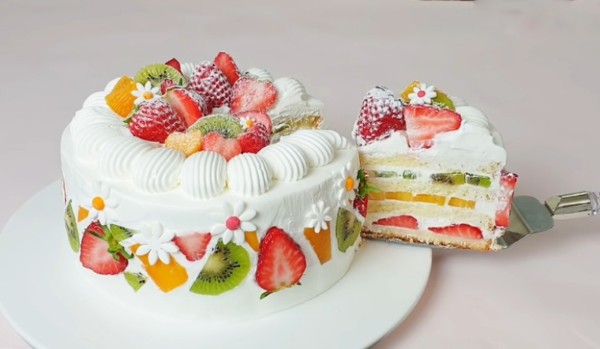 Ăn bánh kem nhiều có tốt không?