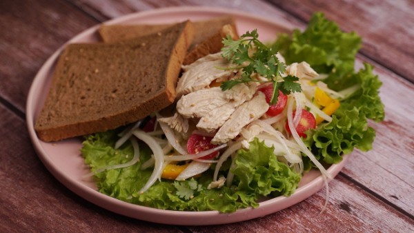 Kết hợp bánh mì ngọt với thực phẩm lành mạnh