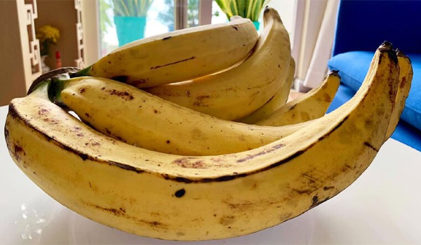 Ăn chuối luộc với lượng vừa phải