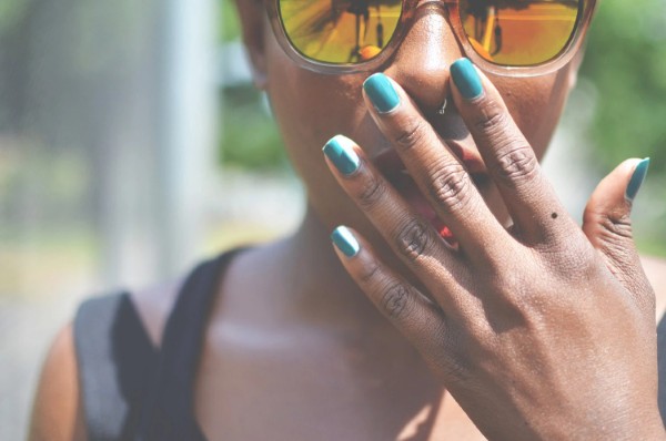 Nốt ruồi trên bàn tay trái