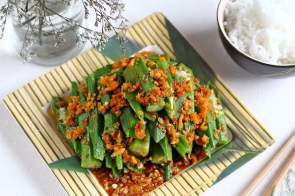 Đậu bắp xào tỏi – món ăn dân dã, tăng đề kháng và tốt cho tim mạch Đậu bắp xào tỏi – món ăn dân dã, tăng đề kháng và tốt cho tim mạch