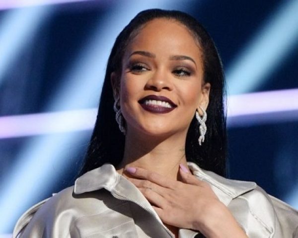 phụ nữ nóng bỏng